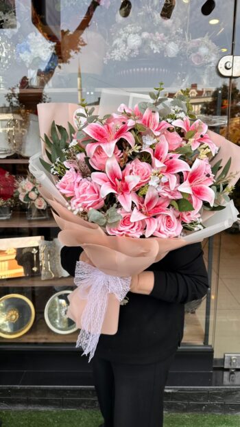 İthal Pembe Gül Ve Lilyum